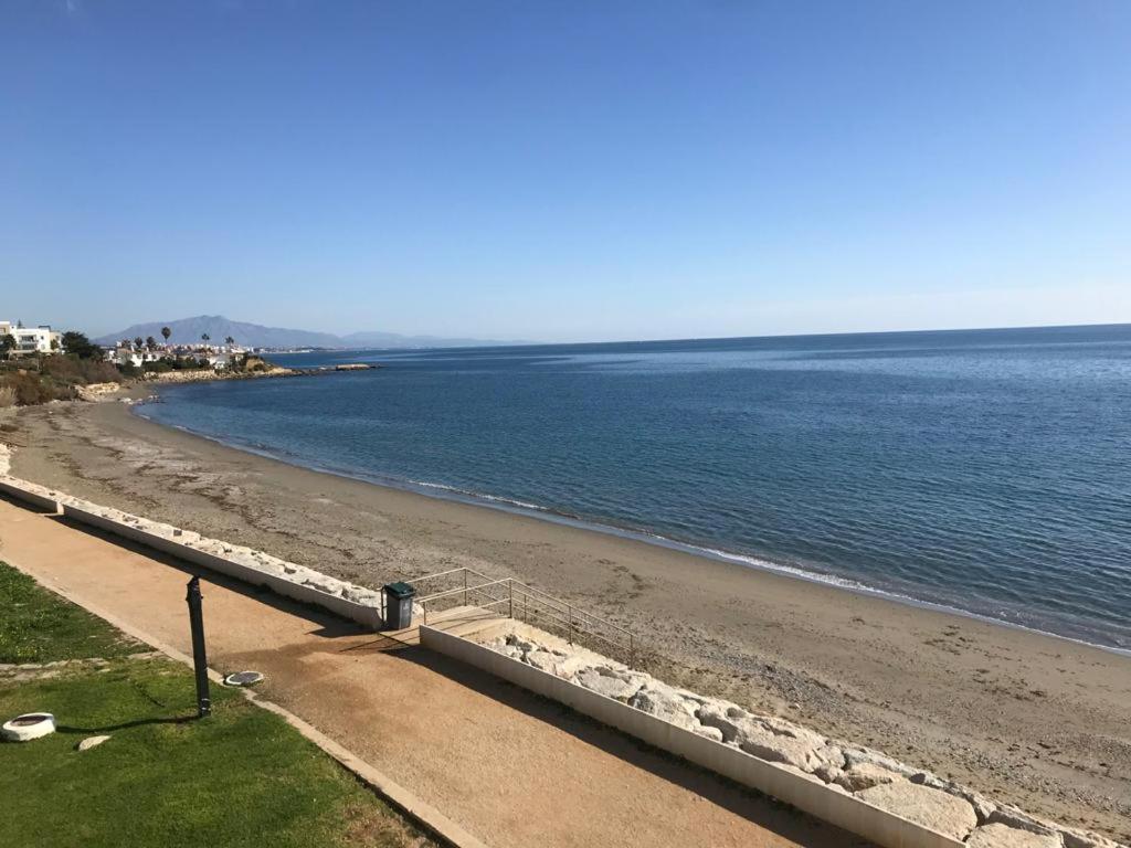 Casa De Playa Apartment Estepona Bagian luar foto