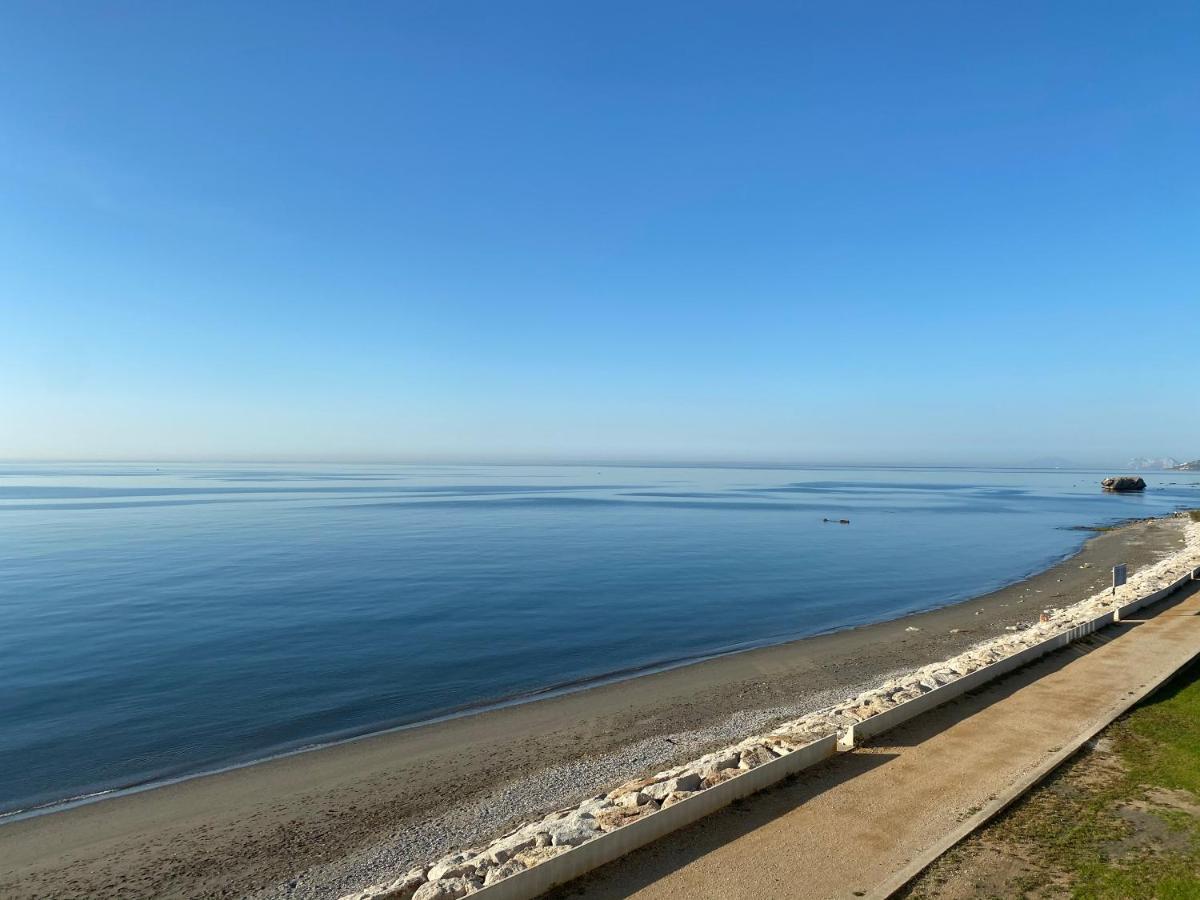 Casa De Playa Apartment Estepona Bagian luar foto